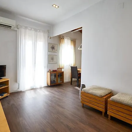 Arquimedes Apartment